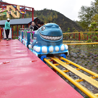 Mini montagnes russes en forme de requin Nova Rides pour enfants - Construction en acier et fibre de verre, équipement extérieur, manège de montagnes russes requin
