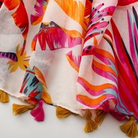 Écharpe de voyage légère et douce en voile imprimé feuilles tropicales et oiseaux, effet coton, avec pompons