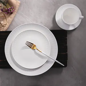 Service de vaisselle en porcelaine fine de luxe léger et moderne pour hôtel, ensemble de vaisselle blanche pour compagnies aériennes, nouveau service de table en porcelaine fine personnalisé - Product Image 1