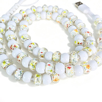 Câble de données USB 3-en-1 imprimé floral frais avec perles, lot de 4 couleurs, décoratif, multi-embouts, cordon de charge universel pour téléphone portable