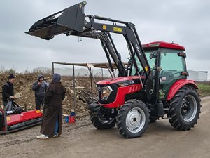 Tractores Agrícolas Compactos Mini Pequeños de 100Hp Serie 1004 TAVOL Agricola Farm Garden Agricultural Orchard YTO/Yunnei - Product Image 4