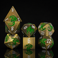 Ensemble de dés en métal écologique gravé de dragons arcanaux vert bronze, 7 pièces, polyédriques solides, pour jeux de rôle de table DND gothiques