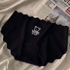 Culottes pour femmes de haute qualité en soie glacée, taille basse, une pièce, imprimé <span class=keywords><strong>ours</strong></span>, séchage rapide, entrejambe en coton, mignonnes, respirantes, sans trace - Product Image 4