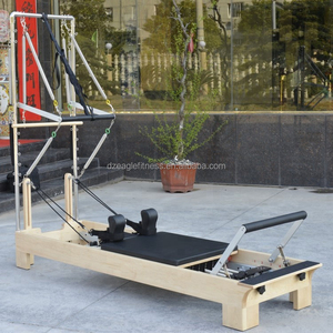 Pilates en bois de chêne avec équipement de tour Entraînement d'équilibre <span class=keywords><strong>Machine</strong></span> de réformateur de Pilates en bois avec demi-trapèze - Product Image 4