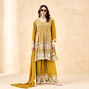 Elegante diseño de trabajo de diamante estilo Sharara paquistaní Salwar Kameez con Dupatta y Palazzo Premium Kurta Set a precios de mayorista - Product Image 1