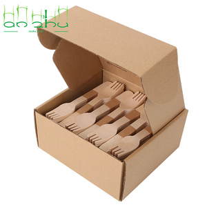 ชุดช้อนส้อมไม้แบบใช้แล้วทิ้ง ดีไซน์สวยงาม เป็นมิตรกับสิ่งแวดล้อม เหมาะสำหรับตกแต่งครัว ร้านอาหาร โรงแรม  ช้อนส้อมธรรมชาติเคลือบสี - Product Image 3