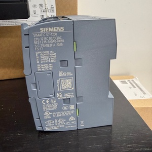 คอนโทรลเลอร์โปรแกรมได้ Siemens S7-1200 รุ่น 1215C 6ES7215-1BG40/1AG40/1HG40-0XB0 AC/DC/DC/Rly อัตราการซื้อซ้ำ 98% ความสามารถ I/O สูง - Product Image 1