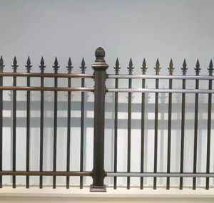 המפעל ישיר באיכות גבוהה מרפסת מותאמת אישית גדר פחמן פלדה אלומיניום מגולוון סגסוגת זכוכית - Product Image 5