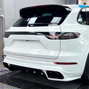 ชุดแต่งกันชนหลังรุ่นปี 2018 สำหรับ Cayenne ปี 2011-2017 พร้อมช่องสำหรับไฟตัดหมอก - Product Image 4
