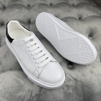 Chaussures blanches faites à la main en cuir d'alligator, chaussures plates de skateboard, chaussures de skater, vente en gros, chaussures décontractées élégantes et luxueuses pour hommes