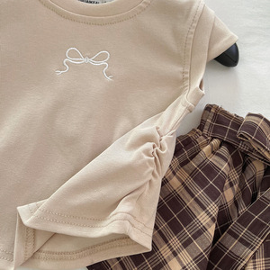Set Due Pezzi Estivo per Ragazze in Stile Coreano: <span class=keywords><strong>T</strong></span>-<span class=keywords><strong>shirt</strong></span> a Maniche Corte Ricamata e Gonna Irregolare a Quadretti con Fiocco - Product Image 4