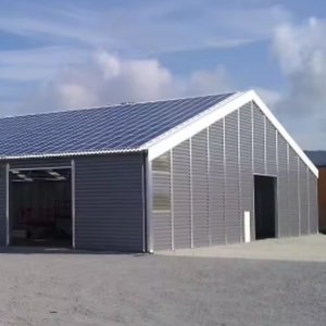 Bâtiments en structure métallique préfabriquée de haute qualité et haute durabilité, garages, entrepôts, poulaillers, hangars à vaches - Product Image 1