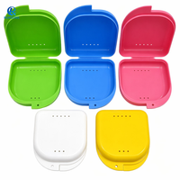 Boîte de rangement portable pour aligneurs orthodontiques sans BPA avec trous d'aération