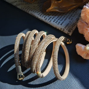 สายคล้องโทรศัพท์มือถือแบบยาว ประดับคริสตัลเพชรระยิบระยับ ดีไซน์โซ่แบน ขายดี - Product Image 3