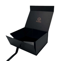 Emballage de boîte-cadeau de vêtements avec logo imprimé personnalisé boîtes pliantes en carton à plat en papier avec couvercle magnétique pour vêtements
