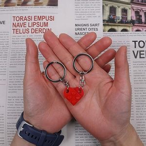 Ensemble de porte-clés en forme de cœur en briques mignonnes, 2 pièces, blocs de construction en acrylique <span class=keywords><strong>pour</strong></span> les couples, cadeaux d'amour, cadeaux d'anniversaire <span class=keywords><strong>pour</strong></span> petit ami, petite amie - Product Image 5