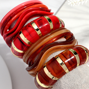 Đồ Trang Sức Thời Trang Thiết Lập <span class=keywords><strong>2025</strong></span> Cá Tính Độc Đáo Màu Sắc Hỗn Hợp Vòng Đeo Nhựa Không Thường Xuyên Hình Dạng Hình Học Acrylic Vòng Đeo Tay 6Pcs Thiết Lập - Product Image 5