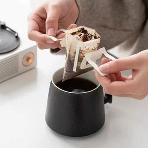 Taza de Cerveza de Cerámica Negra 3A Hecha a Mano por Likewinner, con Logotipo Personalizado Impreso en Serigrafía, Regalo Ecológico de Bienvenida - Product Image 5