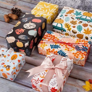 Rouleaux d'emballage en papier d'art écologique double face enduit, recyclables, imprimés numériquement avec motifs personnalisés Feuilles d'automne, Hiboux, Acorns, Voitures - Product Image 6