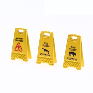 Miniatura Casa delle Bambole Xinchen: Segnale di Avvertimento Pavimento Scivoloso, Accessorio Scena Vomito Animale Domestico BJD - Product Image 5