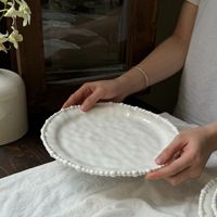 Ensemble d'assiettes et de bols en céramique irrégulière à bord perlé, style européen rétro, blanc, résistant au lave-vaisselle, durable, personnalisable pour les fêtes