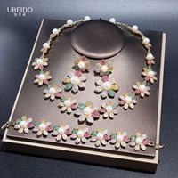 Set Kalung Daisy Pastel Nan Unik dengan Anting Mutiara Kerang dan Kristal Berbentuk Bunga