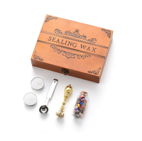 Kit de sceau de cire personnalisable en laiton multicolore avec lettres, logo gravé, options multi-tailles pour enveloppes de mariage - Vente en gros