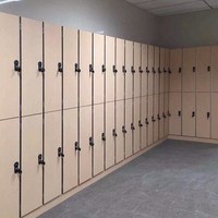 Serrure à clé intelligente Casier d'armoire en acier de haute sécurité Casier de gymnastique à 5 chiffons verticaux pour la livraison de colis Matériau HPL