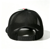 Casquette Trucker 6 Panneaux Personnalisée Blanche et Noire en Maille 100% Polyester Unisexe Tendance Sport Été avec Patch 3D Tissé Rayures Colorées OEM