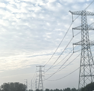 Polonais électrique en acier galvanisé pour la ligne de transmission actuelle équipement de distribution d'énergie pour des tours de puissance - Product Image 4
