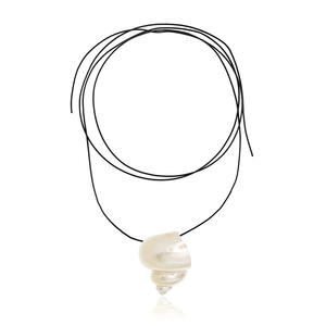 ルオヤンオーシャンジュエリーブラックレザーロープ天然淡水シェルネックレス - Product Image 6