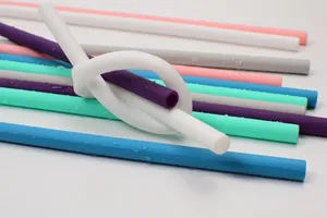 Gobelet en silicone pour bébé de 10 pouces de long, 7,5 mm x 5,5 mm, avec couvercle et paille pour boire, ensemble de pailles pliables en silicone de qualité alimentaire pour enfants - Product Image 2