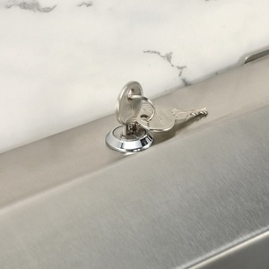 Dispensador de Toallas de Papel Plegadas de Acero Inoxidable de Alta Resistencia con Acabado Satinado para Baños Comerciales - Product Image 5