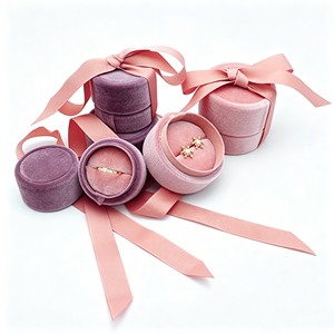Luxury Round Velvet Ring Gift Boxes Wholesale Sustainable Plush Velvet <b>Material</b> Satin Ribbon Bow For Moissanite Ring Mens Ring - Product Image 4