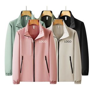 Veste de sport longue unisexe imperméable coupe-vent à col montant avec fermeture éclair en tissu Oxford, design uni tendance pour le printemps et la montagne - Product Image 3