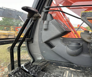 Hitachi Excavadora Usada en Buenas Condiciones de Trabajo, Máquina de Movimiento de Tierras en Muy Buenas Condiciones de Trabajo, 1, 2, 2 - Product Image 4