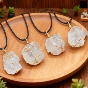 Liontin Kawat Emas Buatan Tangan dengan Batu Kristal Alami Mentah Berwarna-warni, Liontin Kristal Kasar untuk Penyembuhan, Kalung Kristal Mentah untuk Hadiah - Product Image 1