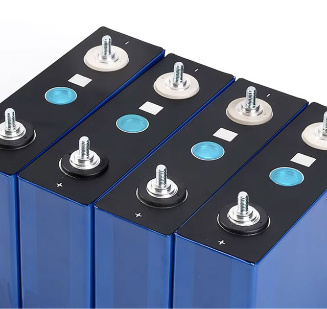 High Performance Lithium Battery Prismatic EV 3.2V LFP Cells LiFePO4 Battery 100Ah for Solar Energy Storage EV Boats