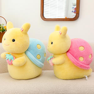 Simpatici piccoli giocattoli di peluche lumache che tengono le lumache alla fragola bambole di animali imbottite nuovi peluche morbidi regali per bambini all'ingrosso - Product Image 1