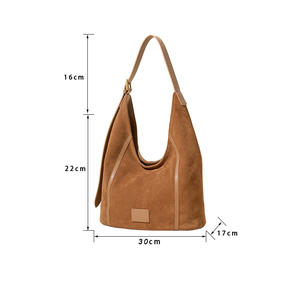 กระเป๋าสะพายข้างผู้หญิงหนังวัวแท้ลายฟรอสต์สุดเก๋ กระเป๋าหนังแท้สไตล์เรโทร กระเป๋าโท้ทลำลองสำหรับเดินทาง - Product Image 6