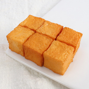 Modelos de comida simulados de tofu de pescado, cubos de tofu secos y queso de soja; juguetes de comida, accesorios de exhibición para restaurantes de hot pot y para jardines de infancia. - Product Image 2