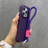Coque de téléphone magnétique populaire avec cordon pour iPhone 11 12 13 14 15 17 Pro Max, étui en silicone, coque arrière de protection pour téléphone portable