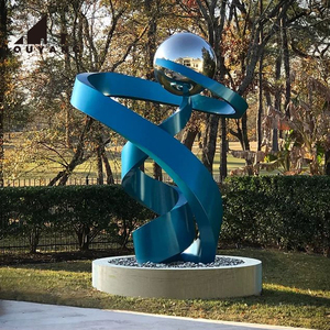 Sculpture moderne abstraite en spirale en acier inoxydable pour aménagement paysager de villa, grande statue d'art en métal poli pour extérieur avec boule miroir - Product Image 1