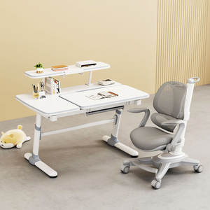 Nouveau design Table d'étude ergonomique pour enfants Mobilier de maison Bureau d'apprentissage pour enfants en bois de haute qualité Ensemble de chaises avec étagère - Product Image 1