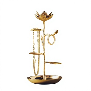 Expositor de Joyería de Metal Dorado con Diseño de Rosas, Estantes para Collares, Pulseras y Anillos, Soporte de Escritorio para Joyas - Product Image 1