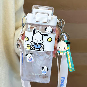 Botella de agua de plástico Sanrio Pochacco de 500 ml, portátil con correa, taza para beber de verano para niños, diseño de dibujos animados para niñas - Product Image 1