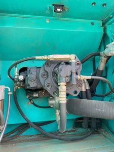 รถขุด KOBELCO SK350LC SK350 35 ตัน เครื่องยนต์ Tier3 194 กิโลวัตต์ คุณภาพญี่ปุ่น ชั่วโมงการใช้งานต่ำ พร้อมส่งจากจีน เกียร์บ็อกซ์ ปั๊มไฮดรอลิก - Product Image 5