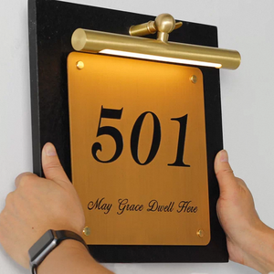 <span class=keywords><strong>Plaque</strong></span> et signalétique en laiton polyvalente et personnalisable pour événements – <span class=keywords><strong>Grande</strong></span> taille - Product Image 3