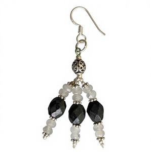 Boucles d'oreilles à trois pierres en perles lâches par Sejal Creations (Modèle A71) - Product Image 1