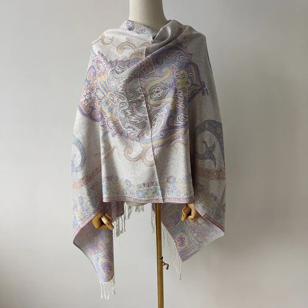Design personnalisé dames Pashmina écharpe avec tapisserie ethnique style Paisley motif Pashmina voyage Wrap et châle